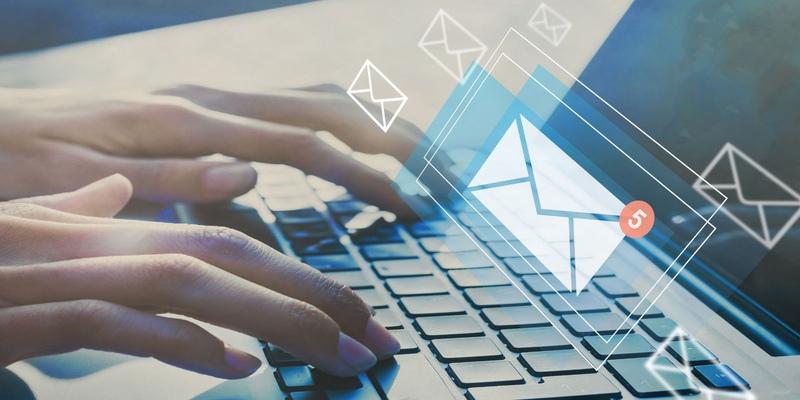 Kết nối với nhà cái qua email